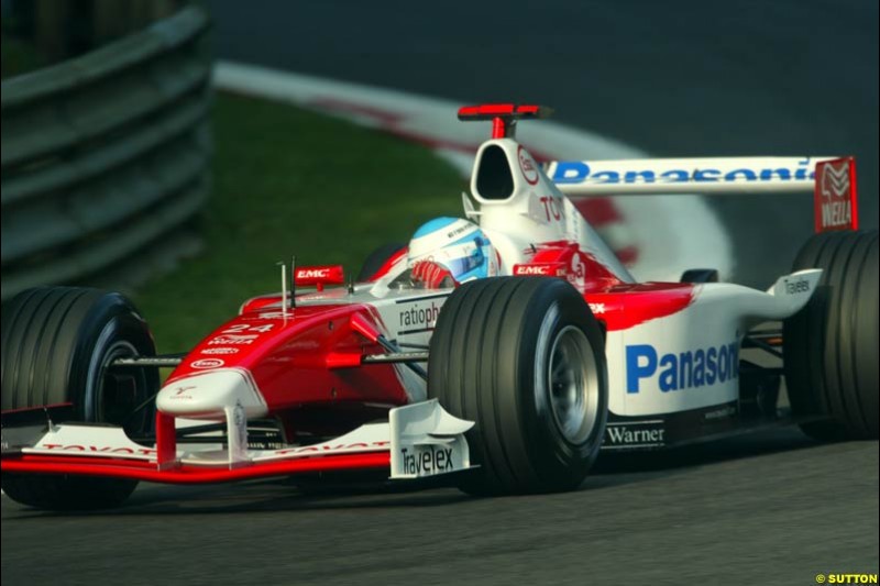 Mika Salo, Toyota, during Saturday Free Practice. Italian Grand Prix, Monza, Italy. September 14th 2002.