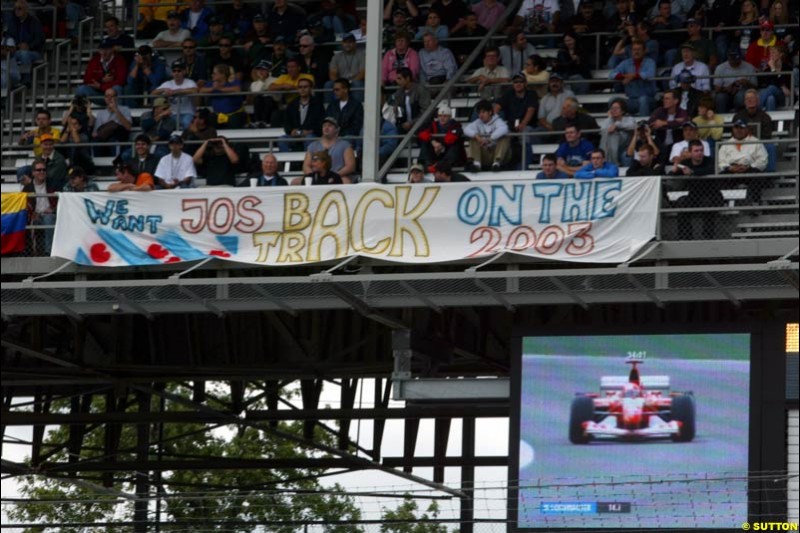 Jos Verstappen supporters. Friday Free Practice, United States GP, Indianapolis, September 27th 2002.