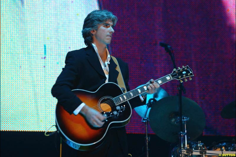 Damon Hill and the V10 band. The Grand Prix Ball. Birmingham, England. January 11th 2003.