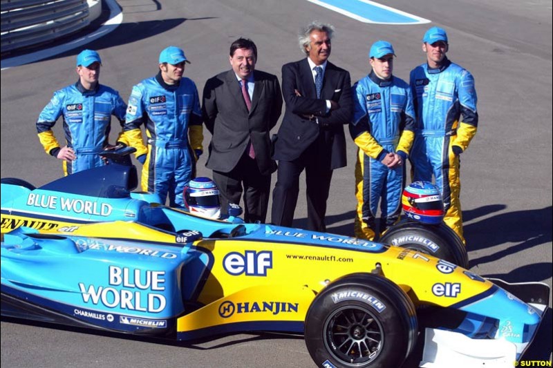 Renault re-launch their new R23 at the Paul Ricard circuit. Le Castellet, France. January 23rd 2003.