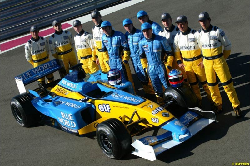 Renault re-launch their new R23 at the Paul Ricard circuit. Le Castellet, France. January 23rd 2003.