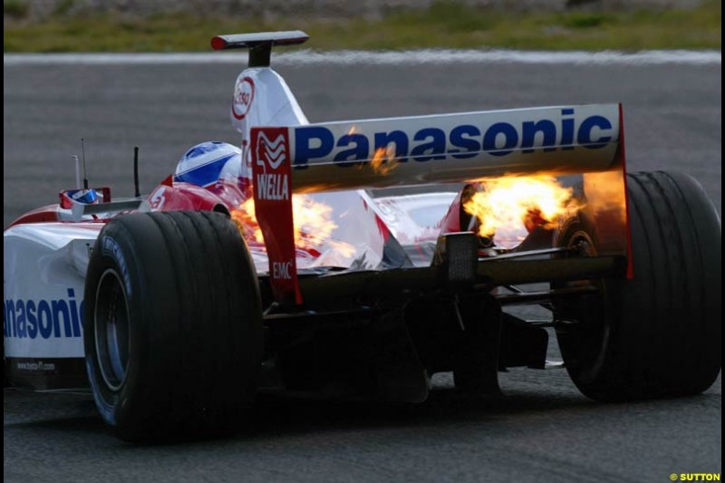 Olivier Panis, Toyota, at the Circuit de Catalunya. Formula One Testing, Barcelona, Spain, 4 February 2003.