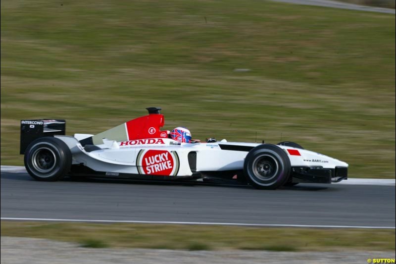 Jenson Button, BAR, during testing at the Circuit de Catalunya. Barcelona, Spain. February 1st-5th, 2003.