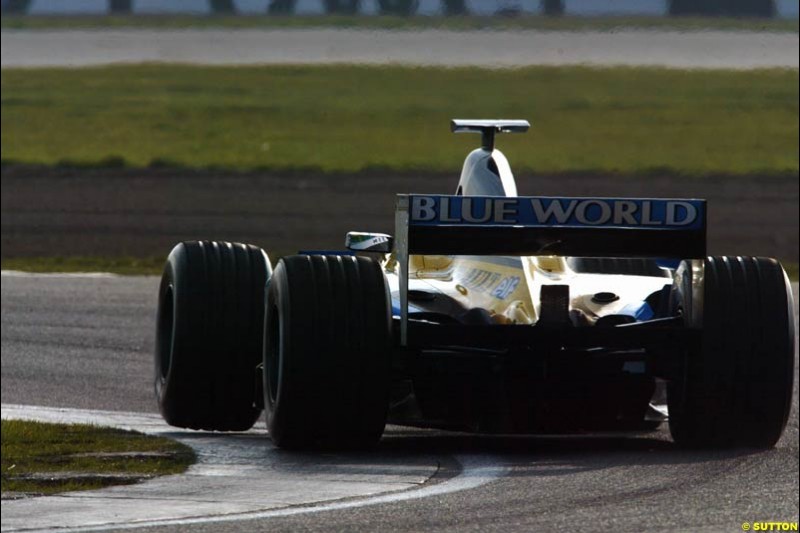 Allan McNish, Renault. Testing at Silverstone, England. 26th February 2003.