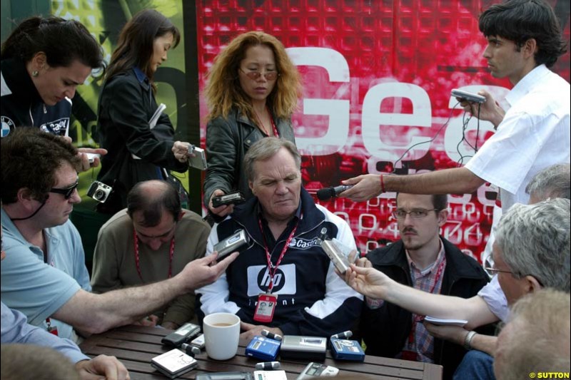 Williams's Patrick Head meets the press after Saturday's qualifying for the Australian GP. Melbourne, March 8th 2003.