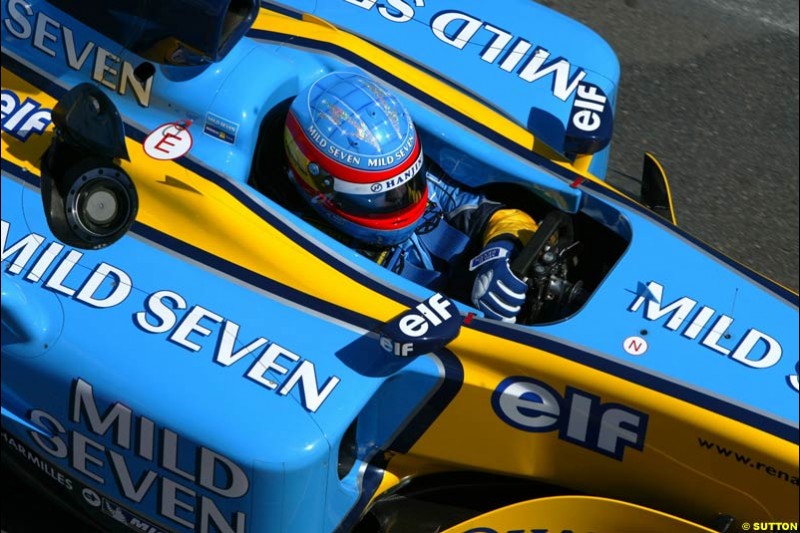 Fernando Alonso, Renault, during qualifying for the Australian GP. Melbourne, March 8th 2003.