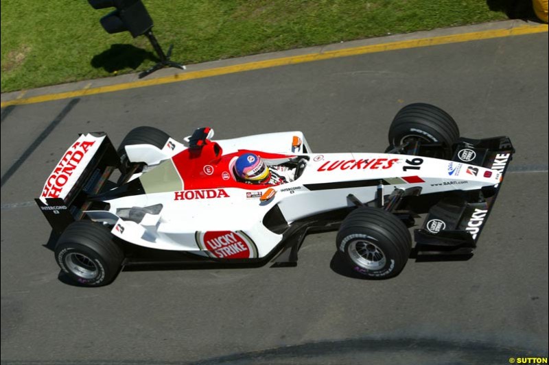 Jacques Villeneuve, BAR, during Saturday's qualifying for the Australian GP. Melbourne, March 8th, 2003.