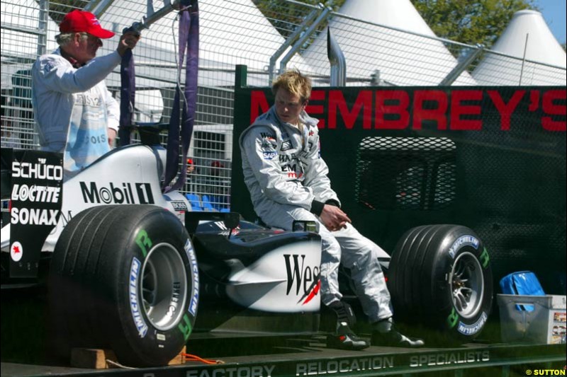Kimi Raikkonen blows a tyre during Saturday's qualifying for the Australian GP. Melbourne, March 8th, 2003.