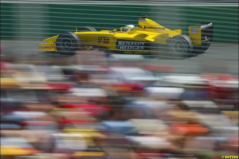 Giancarlo Fisichella, Jordan, during Saturday qualifying for the Australian GP. Melbourne, March 8th 2003.
