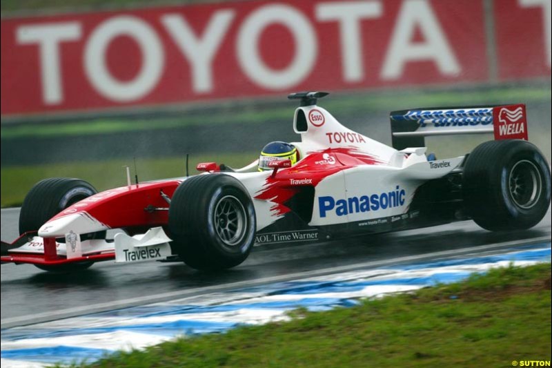 Friday practice for the Brazilian Grand Prix. Interlagos, Sao Paulo. April 4th 2003.
