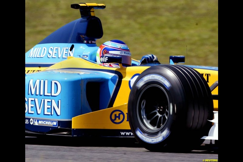 Jarno Trulli, Renault. Friday, Spanish Grand Prix at the Circuit de Catalunya. Barcelona, Spain. May 2nd 2003.