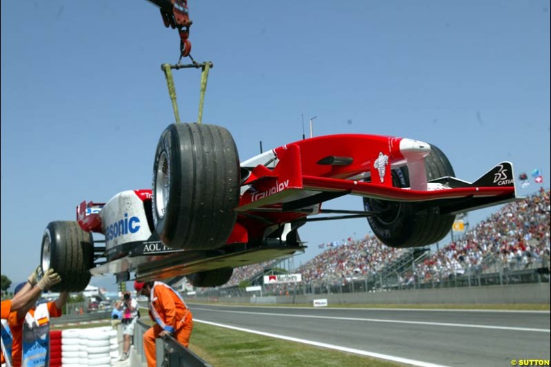 Olivier Panis's Toyota carried away. Spanish Grand Prix. Circuit de Catalunya, Barcelona, Spain. May 4th 2003.
