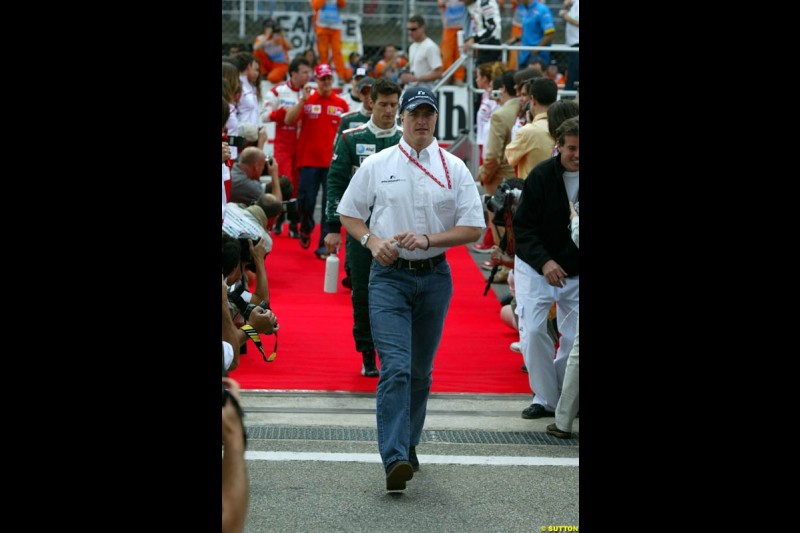 Ralf Schumacher, Williams. Sunday's Drivers' Parade at the Spanish Grand Prix. Circuit de Catalunya, Barcelona, Spain. May 4th 2003.