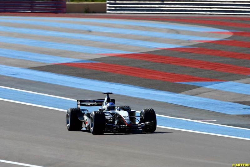 Alex Wurz, McLaren, during testing at the Paul Ricard circuit in Le Castellet, France. 23rd May, 2003.