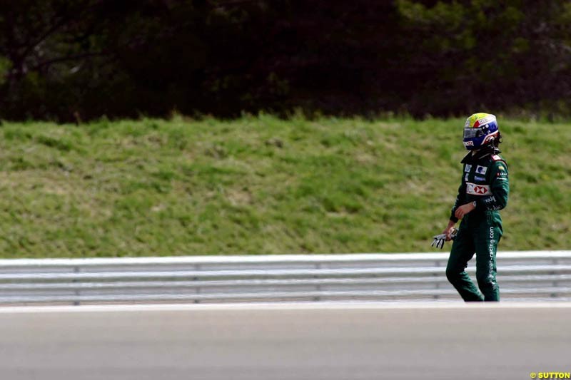 Mark Webber, Jaguar. Testing at Paul Ricard, France. May 7th 2003.