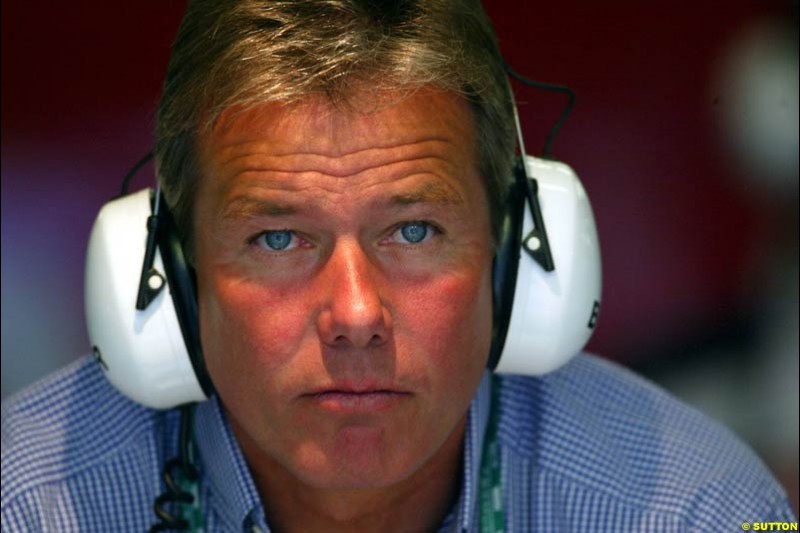 Craig Pollock, Manager for Jacques Villeneuve during qualifying for the Austrian Grand Prix. A1-Ring, Spielberg, Austria. May 17th 2003.