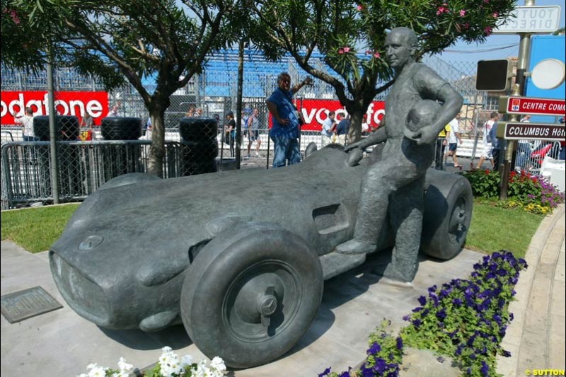 Preparations for the Monaco Grand Prix at the Monte Carlo circuit. 28th May, 2003.