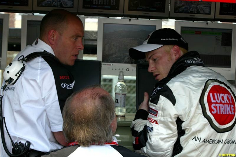 Jacques Villeneuve and Dave Richards, BAR. Thursday, Monaco Grand Prix. Monte Carlo, May 29th 2003.