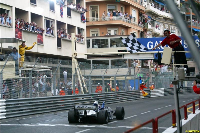 Juan Pablo Montoya, Williams, crosses the line to victory. Monaco Grand Prix, Sunday, June 1st 2003.