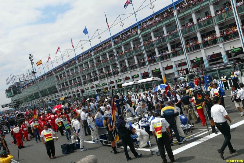 The grid ahead of the race. French Grand Prix at Magny Cours, France. Sunday, July 6th 2003.