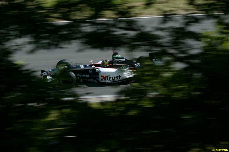 Hungarian Grand Prix Saturday. Hungaroring, Budapest. 23rd August, 2003.