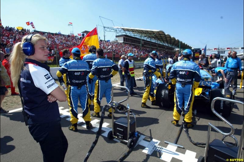 Renault. Hungarian Grand Prix Sunday. Hungaroring, Budapest. 24th August, 2003.