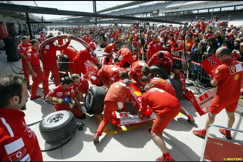 Ferrari practice pitstops. United States GP, Indianapolis Motor Speeway. Thursday, September 25th 2003.