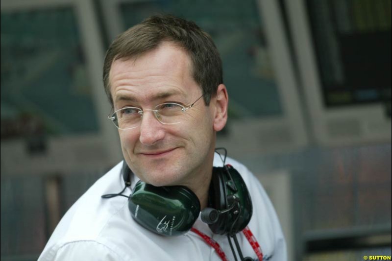 Tony Purnell, Jaguar Racing. Japanese Grand Prix, Suzuka, Japan. Saturday, October 11th 2003.