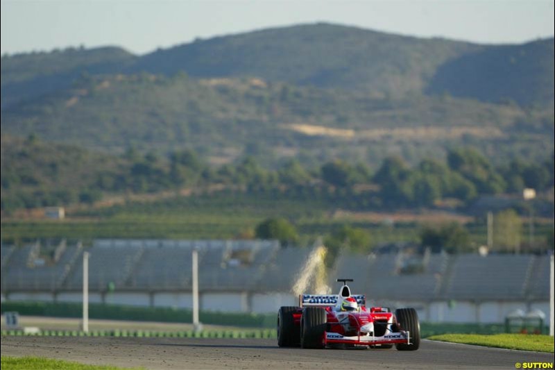 Ryan Briscoe, Toyota. Winter F1 Testing, November 26th 2003, Barcelona, Spain.