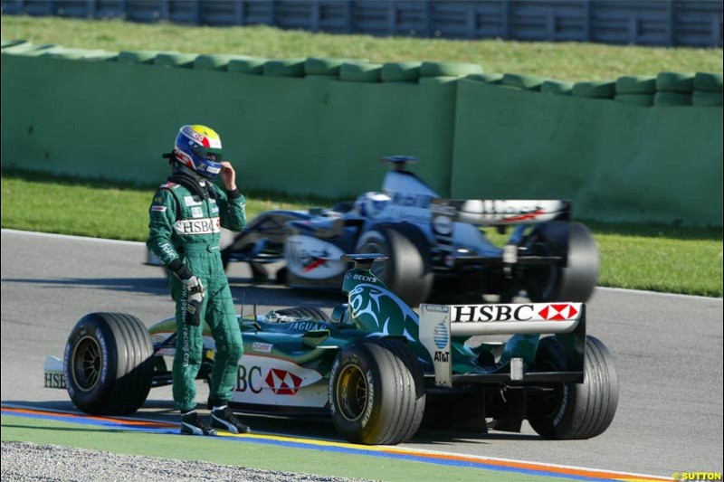 Mark Webber, Jaguar. Winter F1 Testing, November 26th 2003, Barcelona, Spain.
