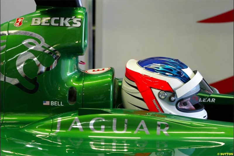 Townsend Bell, Jaguar. Winter F1 Testing, November 25th 2003, Valencia, Spain.