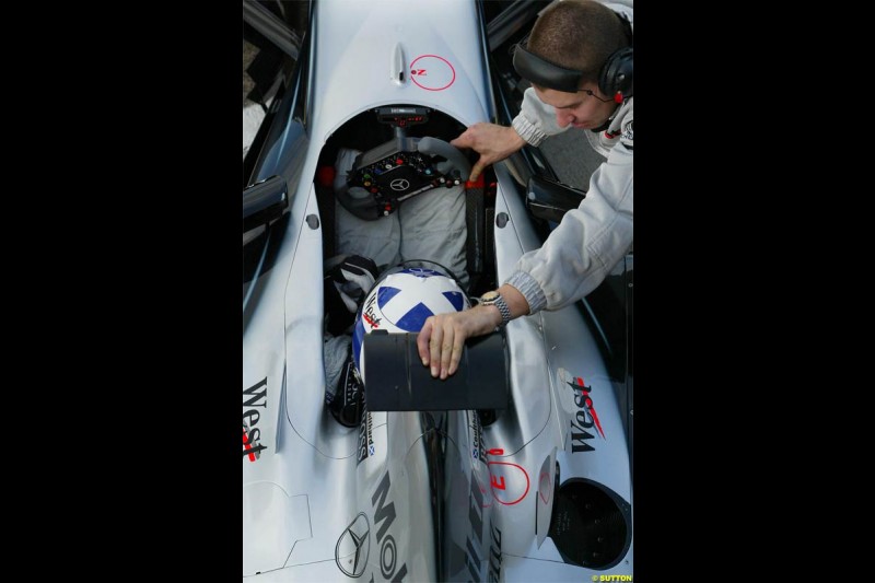 David Coulthard, McLaren. Winter F1 Testing, November 25th 2003, Valencia, Spain.