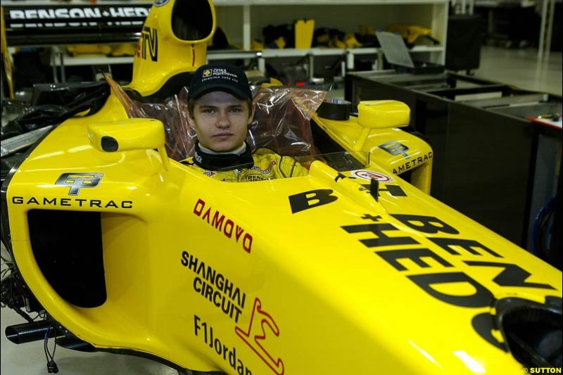 Jaroslav Janis Formula One seat fitting, Jordan Factory HQ, Silverstone, England. 20 November 2003.