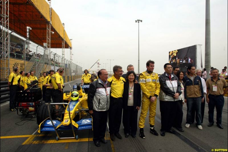 Ralph Firman demontrates his Jordan EJ13. 50th Formula 3 Grand Prix, Circuito de Guia, Macau, 16 November 2003.