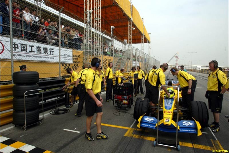 Ralph Firman demontrates his Jordan EJ13. 50th Formula 3 Grand Prix, Circuito de Guia, Macau, 16 November 2003.