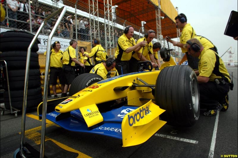 Ralph Firman demontrates his Jordan EJ13. 50th Formula 3 Grand Prix, Circuito de Guia, Macau, 16 November 2003.