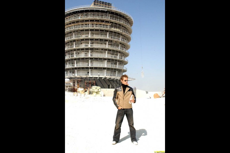 Jenson Button, BAR, visits the Bahrain Grand Prix venue. November 2003.