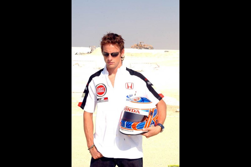 Jenson Button, BAR, visits the Bahrain Grand Prix venue. November 2003.