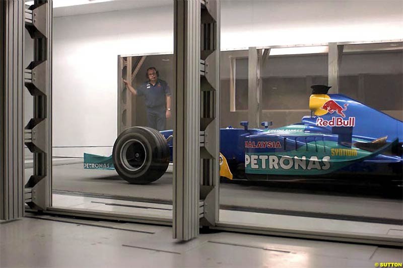 Sauber launch new windtunnel. December 2003.