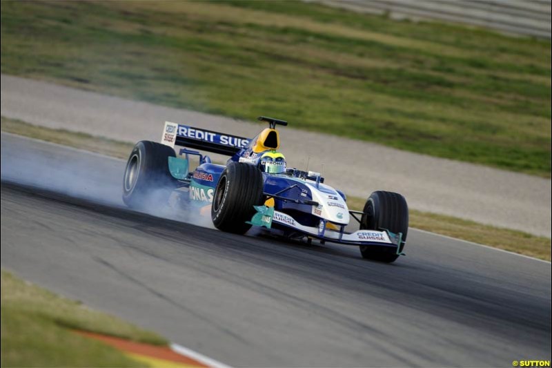 F1 Testing at Valencia, Spain. January 27th 2004. Felipe Massa, Sauber, locks while braking.