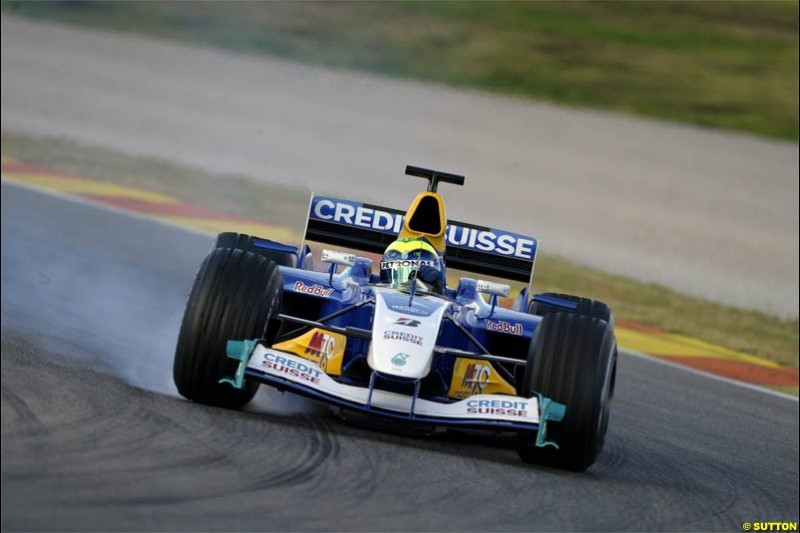 F1 Testing at Valencia, Spain. January 27th 2004. Felipe Massa, Sauber, locks while braking.