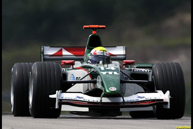 Mark Webber, Jaguar. Saturday qualifying for the Malaysian Grand Prix. Sepang, Kuala Lumpur, Malaysia. March 20th 2004.