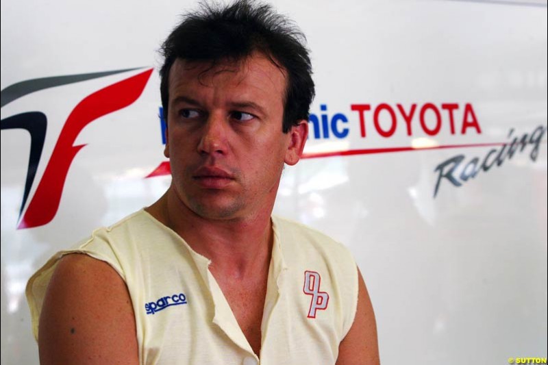 Olivier Panis, Toyota. Saturday practice for the Malaysian Grand Prix. Sepang, Kuala Lumpur, Malaysia. March 20th 2004.