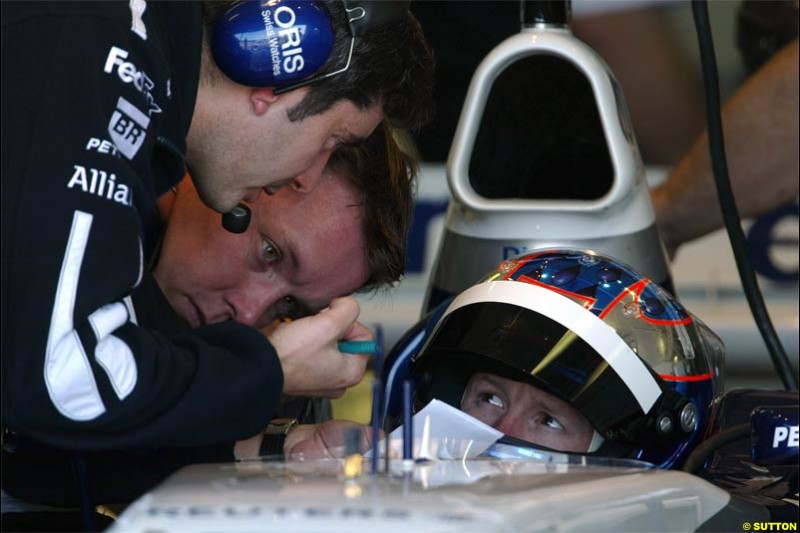Current IRL Champion Scott Dixon participates in his first Formula One test, driving the Williams BMW FW26 at Paul Ricard, France. March 26th, 2004.