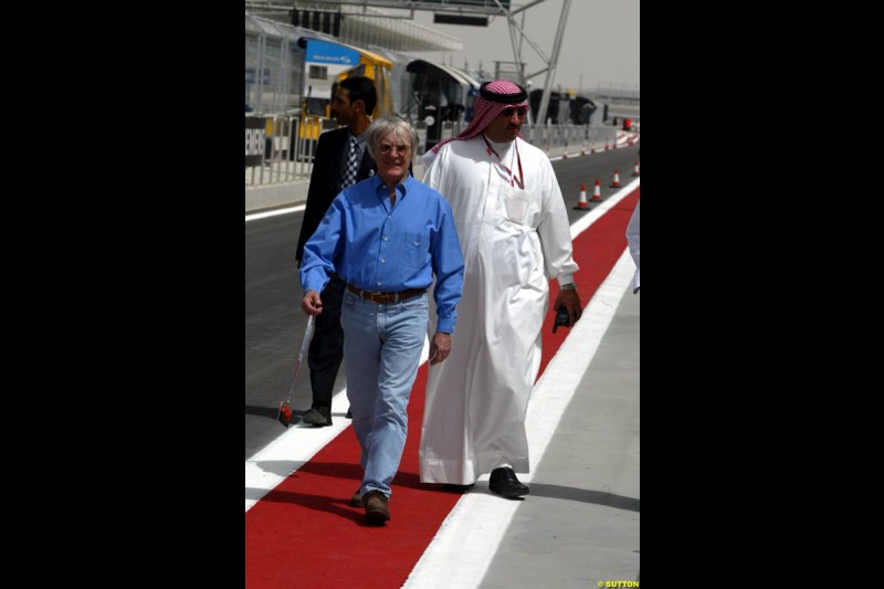 Bernie Ecclestone with Mohammed Al Khalifa, chairman of the Bahrain Grand Prix, Bahrain International Circuit. April 1st, 2004.