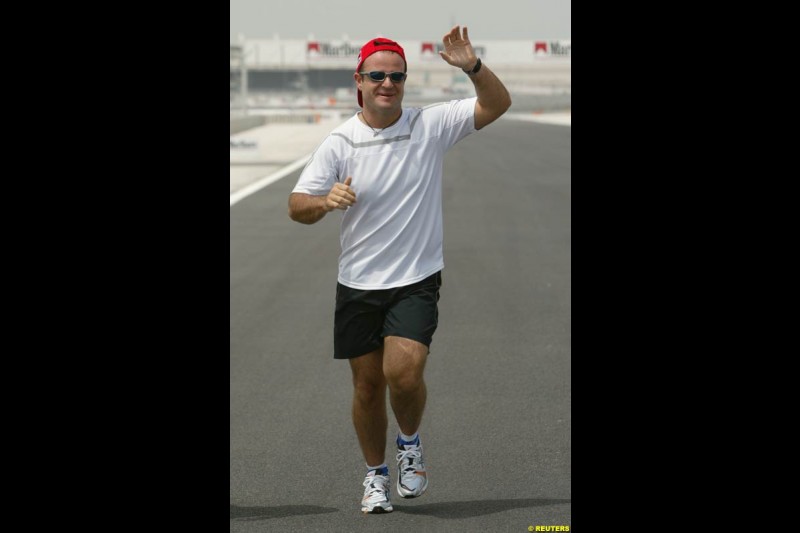 Rubens Barrichello takes a run around the new track. Bahrain Grand Prix, Bahrain International Circuit. April 1st, 2004.