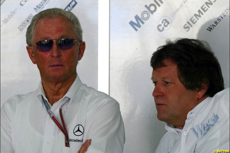 Saturday qualifying for the Bahrain Grand Prix. Bahrain International Circuit, April 3rd 2004.
