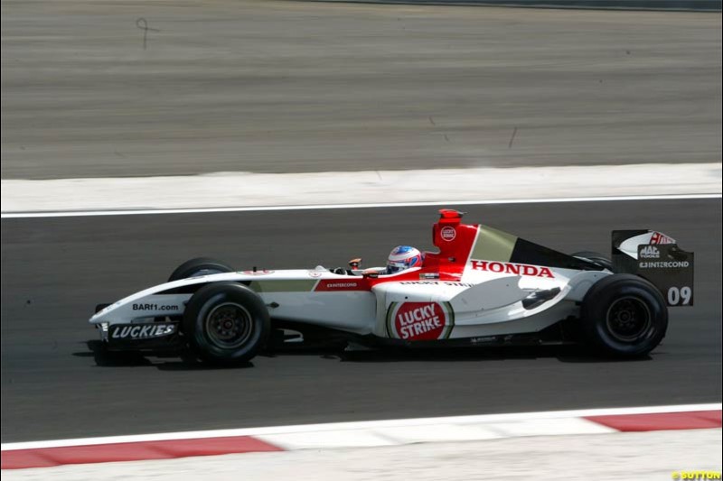 Saturday qualifying for the Bahrain Grand Prix. Bahrain International Circuit, April 3rd 2004.
