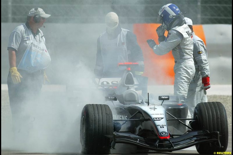 Saturday qualifying for the Bahrain Grand Prix. Bahrain International Circuit, April 3rd 2004.