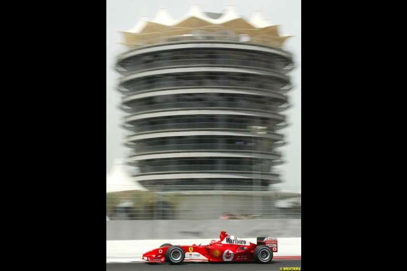 Saturday qualifying for the Bahrain Grand Prix. Bahrain International Circuit, April 3rd 2004.